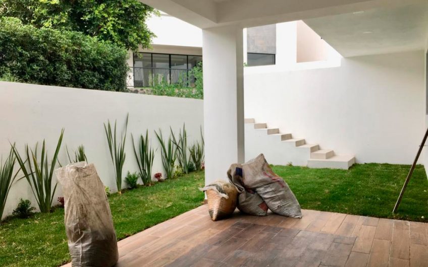 CASA LOMAS DE ANGELOPOLIS