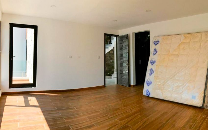 CASA LOMAS DE ANGELOPOLIS