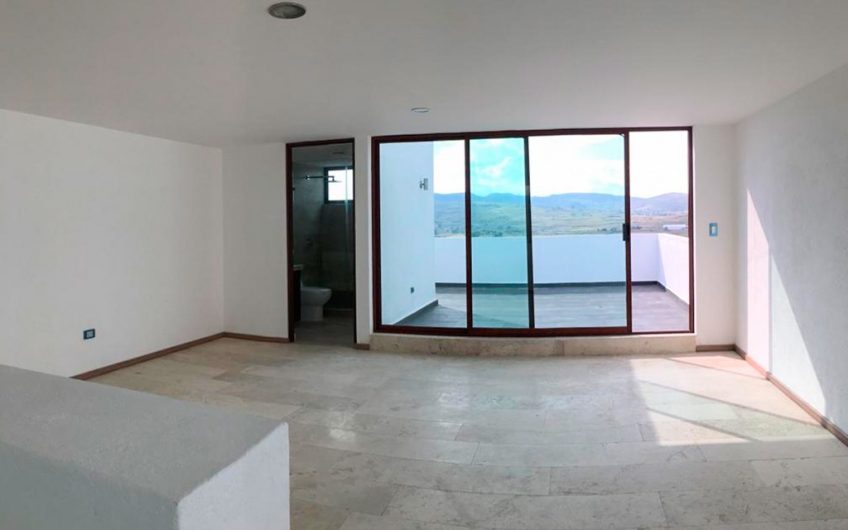 CASA LOMAS DE ANGELÓPOLIS