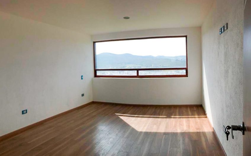CASA LOMAS DE ANGELÓPOLIS