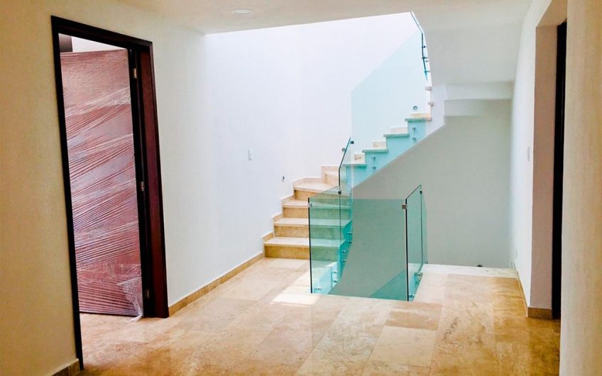 CASA LOMAS DE ANGELÓPOLIS