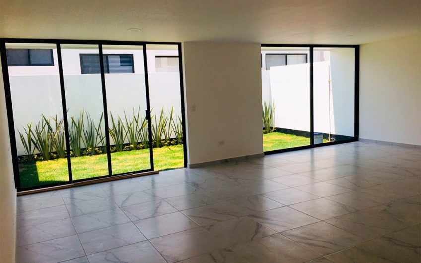 CASA LOMAS DE ANGELÓPOLIS