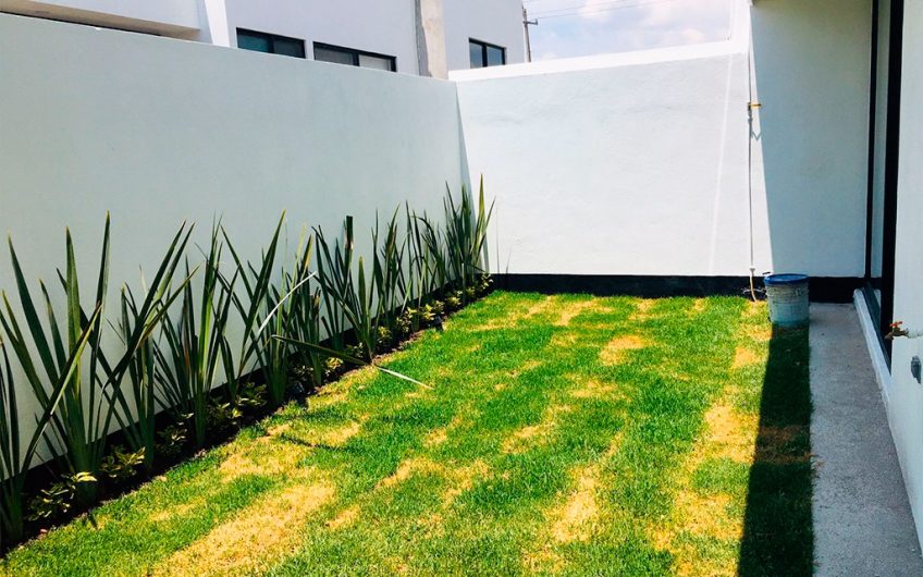 CASA LOMAS DE ANGELÓPOLIS