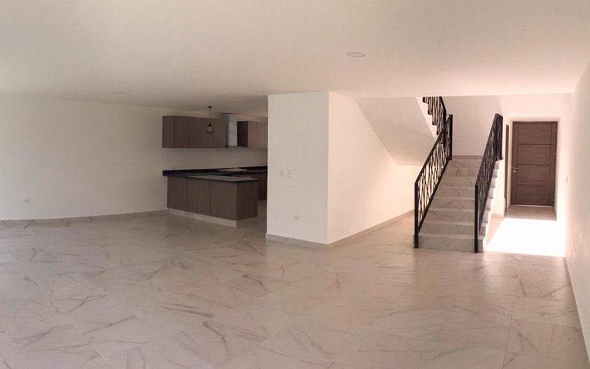 CASA LOMAS DE ANGELOPOLIS