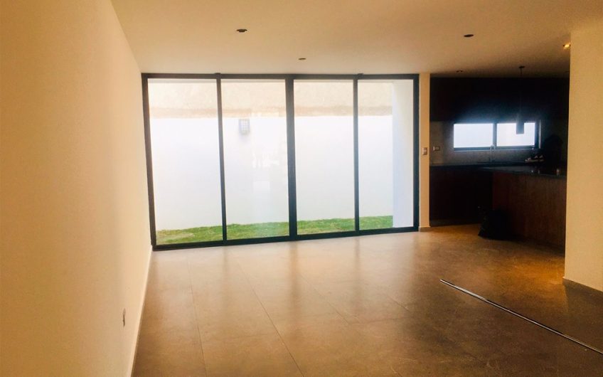 CASA LOMAS DE ANGELOPOLIS