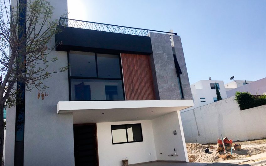 CASA LOMAS DE ANGELOPOLIS