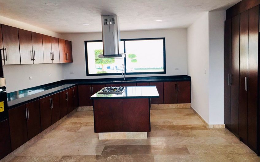 CASA LOMAS DE ANGELOPOLIS