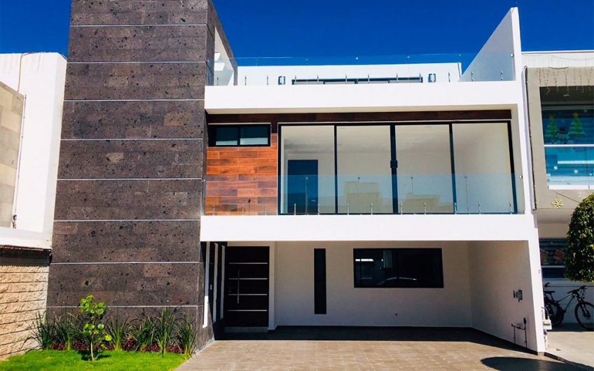 CASA LOMAS DE ANGELOPOLIS