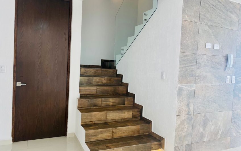 CASA LOMAS DE ANGELOPOLIS