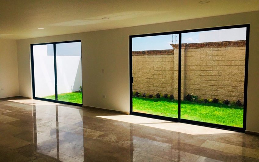 VENTA DE CASA EN LOMAS DE ANGELÓPOLIS