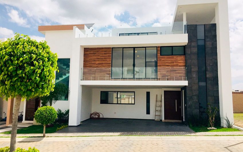 VENTA DE CASA EN LOMAS DE ANGELÓPOLIS