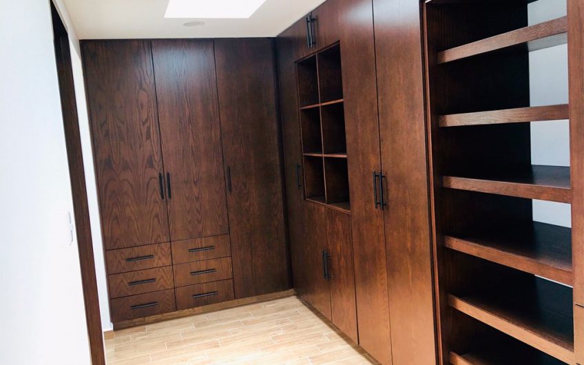 VENTA DE CASA EN LOMAS DE ANGELÓPOLIS