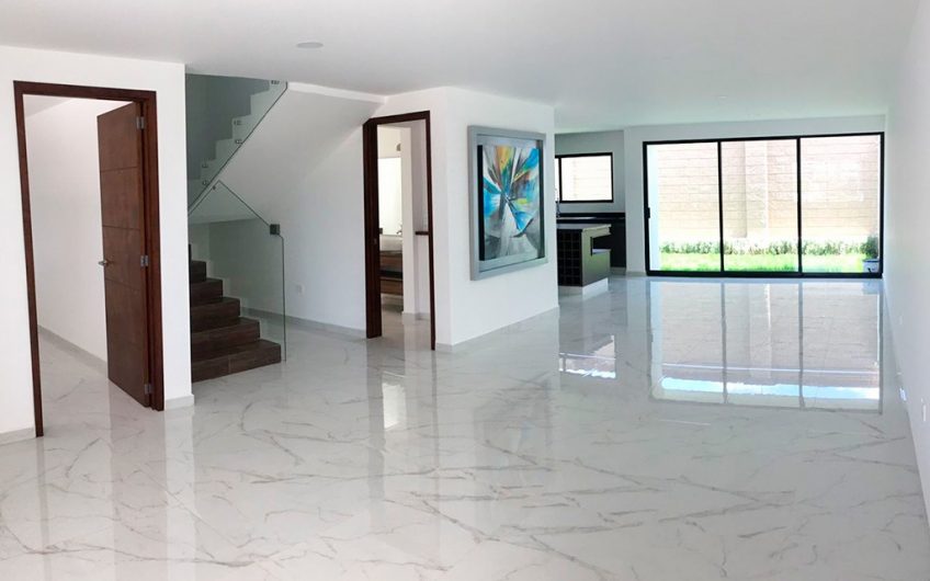 VENTA DE CASA EN LOMAS DE ANGELÓPOLIS