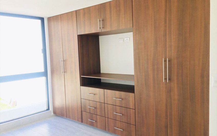 VENTA DE CASA EN LOMAS DE ANGELOPOLIS