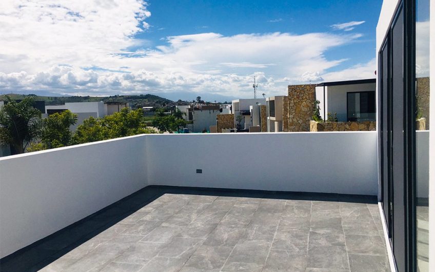 VENTA DE CASA EN LOMAS DE ANGELOPOLIS