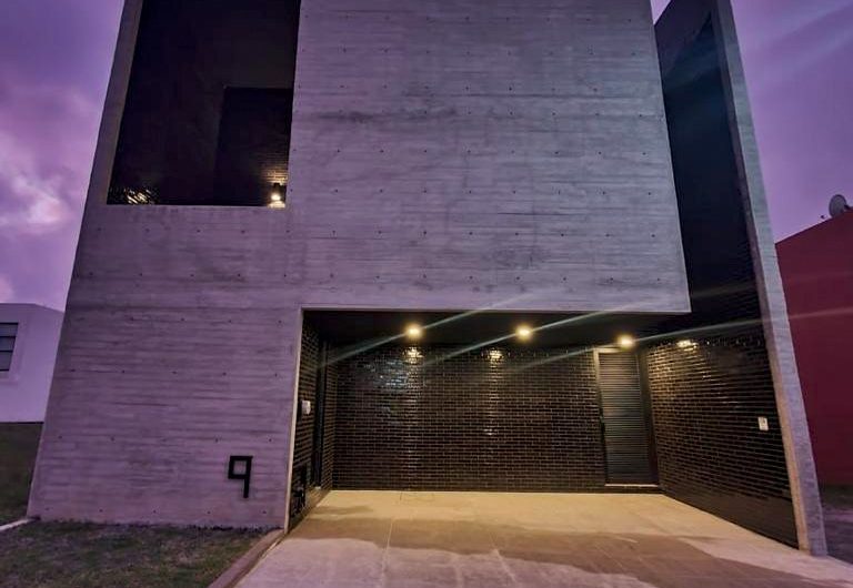 VENTA DE CASA EN LOMAS DE ANGELOPOLIS