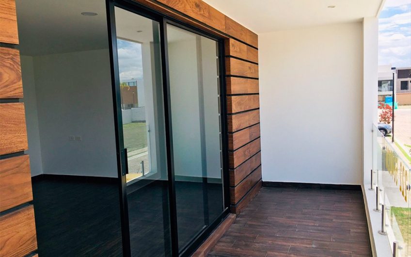 VENTA DE CASA EN LOMAS DE ANGELÓPOLIS