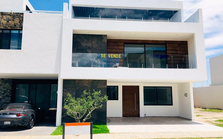 VENTA DE CASA EN LOMAS DE ANGELÓPOLIS