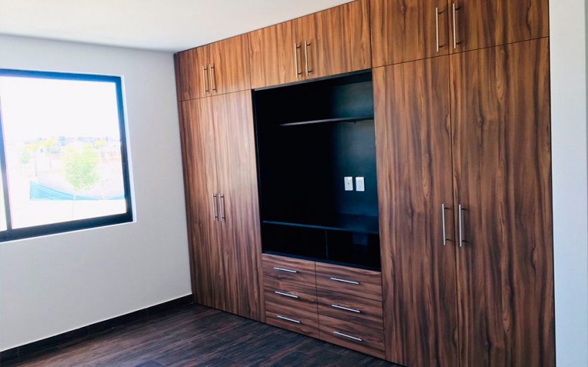 VENTA DE CASA EN LOMAS DE ANGELÓPOLIS