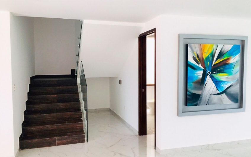 VENTA DE CASA EN LOMAS DE ANGELÓPOLIS