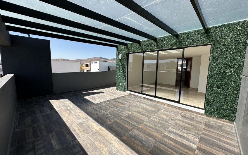 VENTA DE CASA EN LOMAS DE ANGELOPOLIS