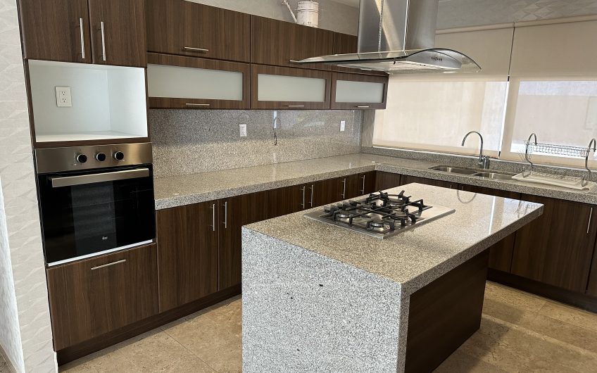 VENTA DE CASA EN LOMAS DE ANGELOPOLIS