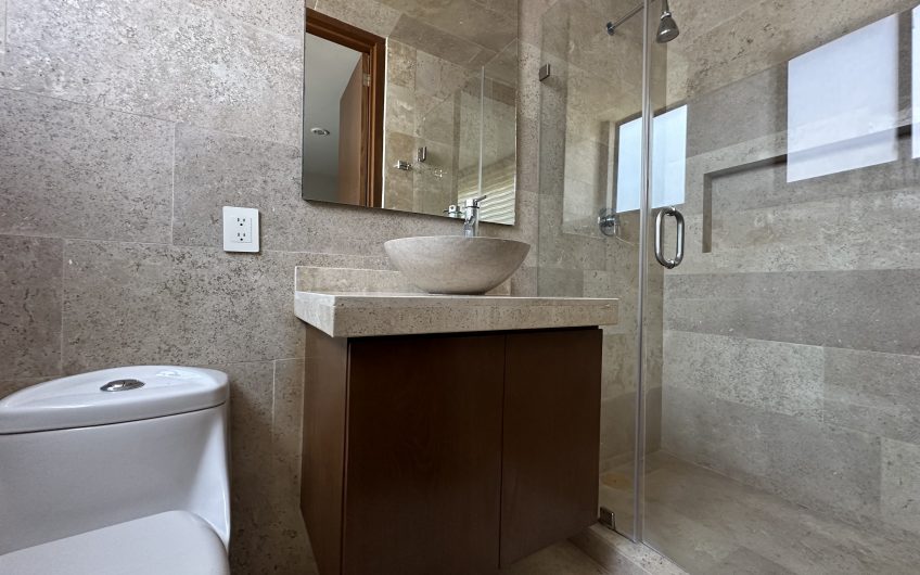 VENTA DE CASA EN LOMAS DE ANGELOPOLIS