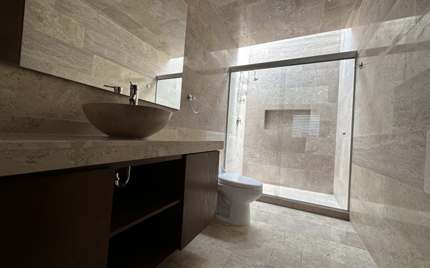 VENTA DE CASA EN LOMAS DE ANGELOPOLIS