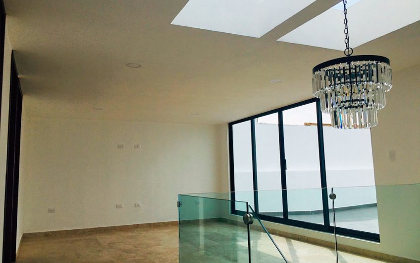 VENTA DE CASA EN LOMAS DE ANGELOPOLIS