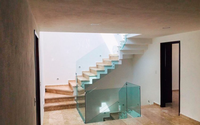 VENTA DE CASA EN LOMAS DE ANGELOPOLIS