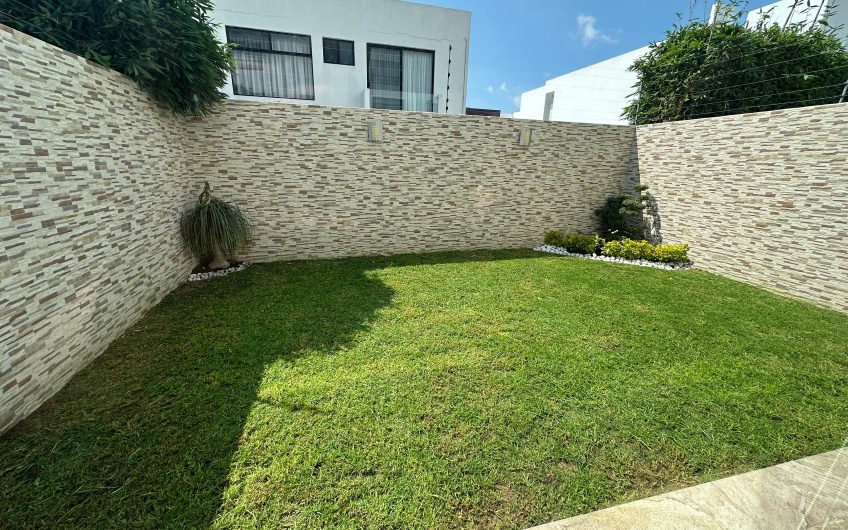 VENTA DE CASA EN LOMAS DE ANGELOPOLIS