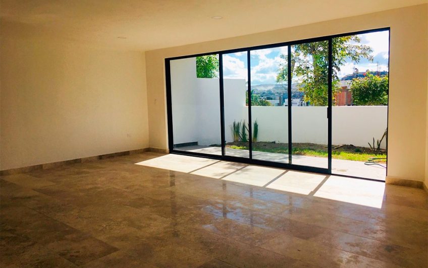 VENTA DE CASA EN LOMAS DE ANGELOPOLIS