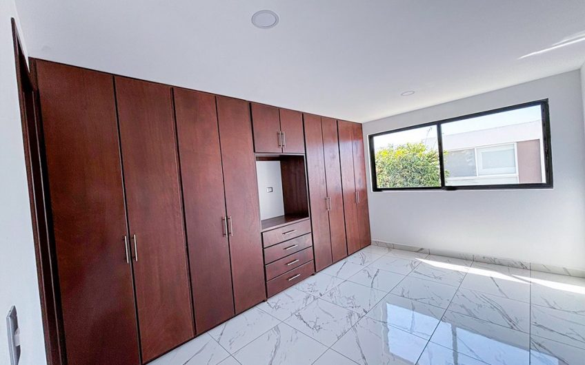 VENTA DE CASA EN LOMAS DE ANGELÓPOLIS