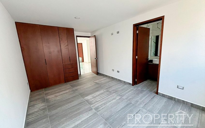 VENTA DE CASA EN LOMAS DE ANGELOPÓLIS