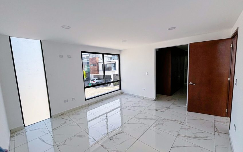 VENTA DE CASA EN LOMAS DE ANGELÓPOLIS