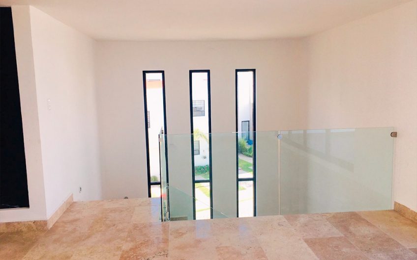 VENTA DE CASA EN LOMAS DE ANGELOPOLIS