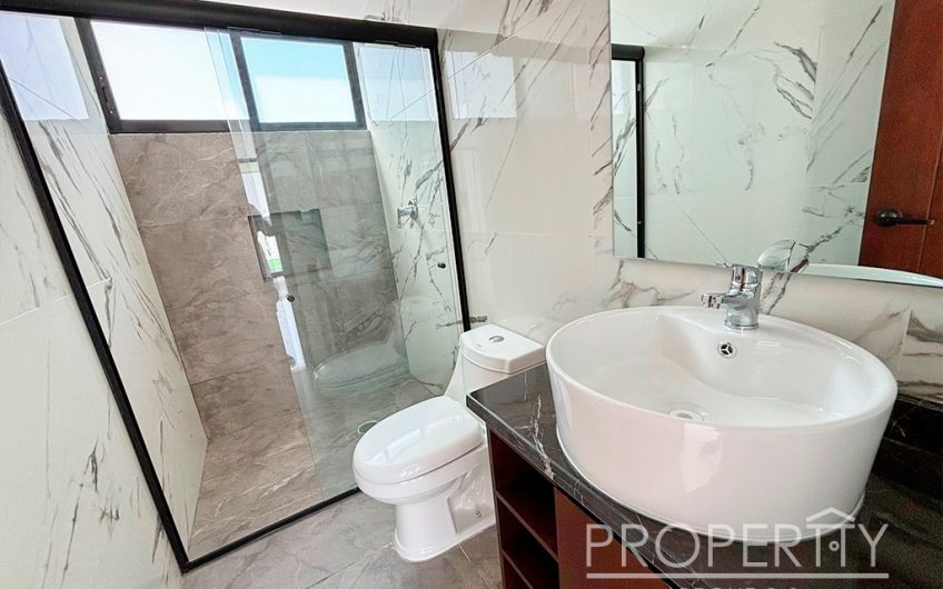 VENTA DE CASA EN LOMAS DE ANGELOPÓLIS