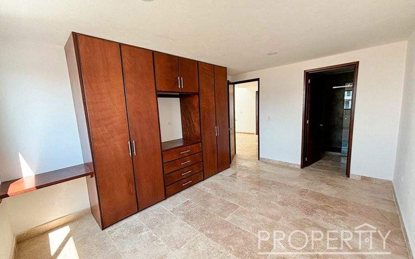 VENTA DE CASA EN LOMAS DE ANGELOPOLIS