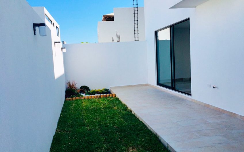 VENTA DE CASA EN LOMAS DE ANGELOPOLIS