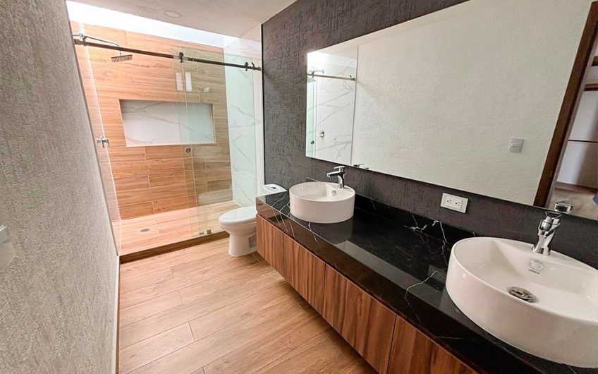 VENTA DE CASA EN LOMAS DE ANGELÓPOLIS