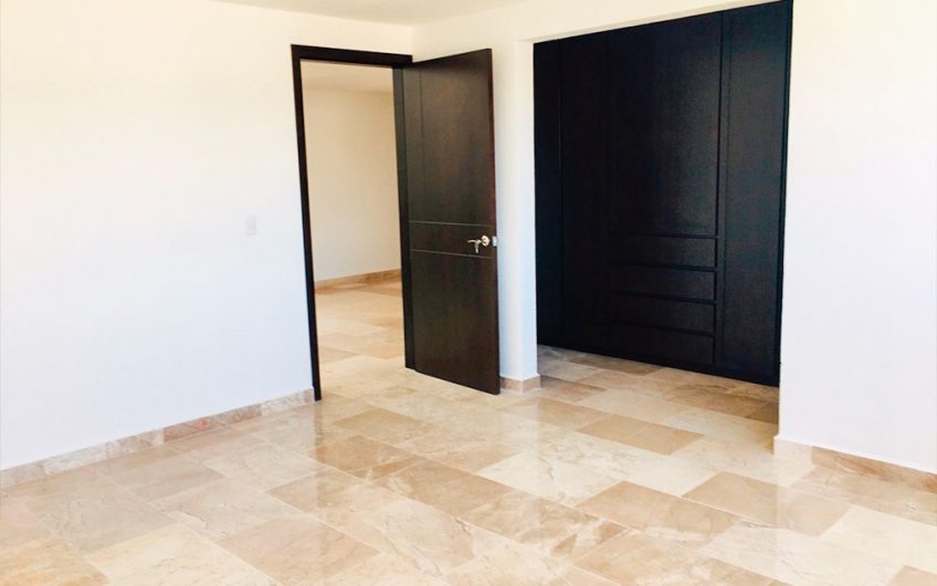 VENTA DE CASA EN LOMAS DE ANGELOPOLIS