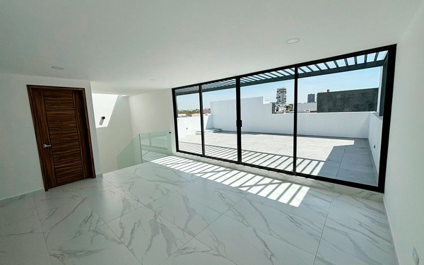 VENTA DE CASA EN LOMAS DE ANGELÓPOLIS