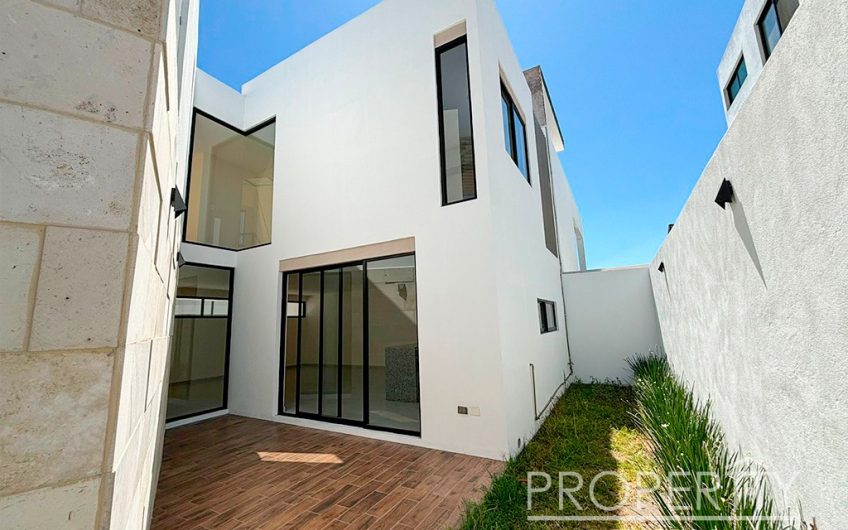 VENTA DE CASA EN LOMAS DE ANGELÓPOLIS