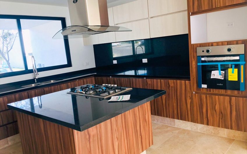 VENTA DE CASA EN LOMAS DE ANGELOPOLIS