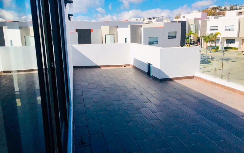VENTA DE CASA EN LOMAS DE ANGELOPOLIS