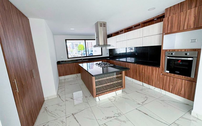 VENTA DE CASA EN LOMAS DE ANGELÓPOLIS