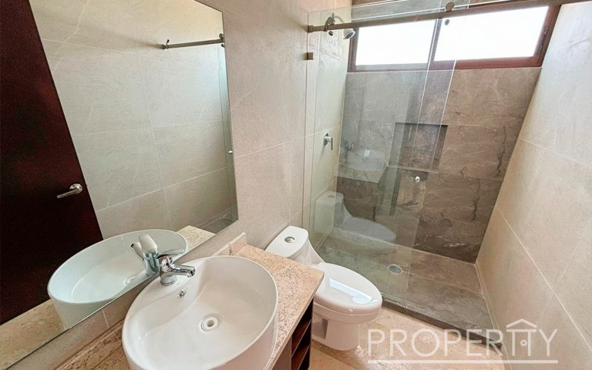 VENTA DE CASA EN LOMAS DE ANGELOPOLIS