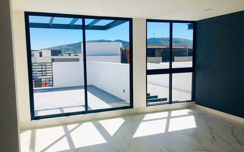 VENTA DE CASA EN LOMAS DE ANGELOPOLIS