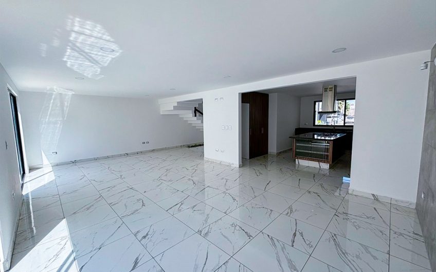 VENTA DE CASA EN LOMAS DE ANGELÓPOLIS