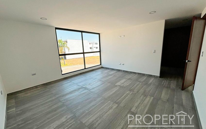 VENTA DE CASA EN LOMAS DE ANGELOPÓLIS